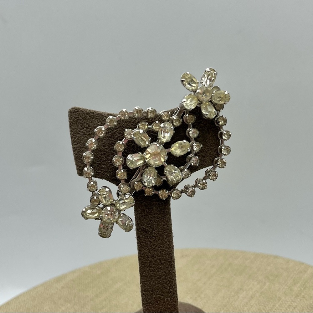 Vintage prong set Elegant Silver Floral Women's Brooch